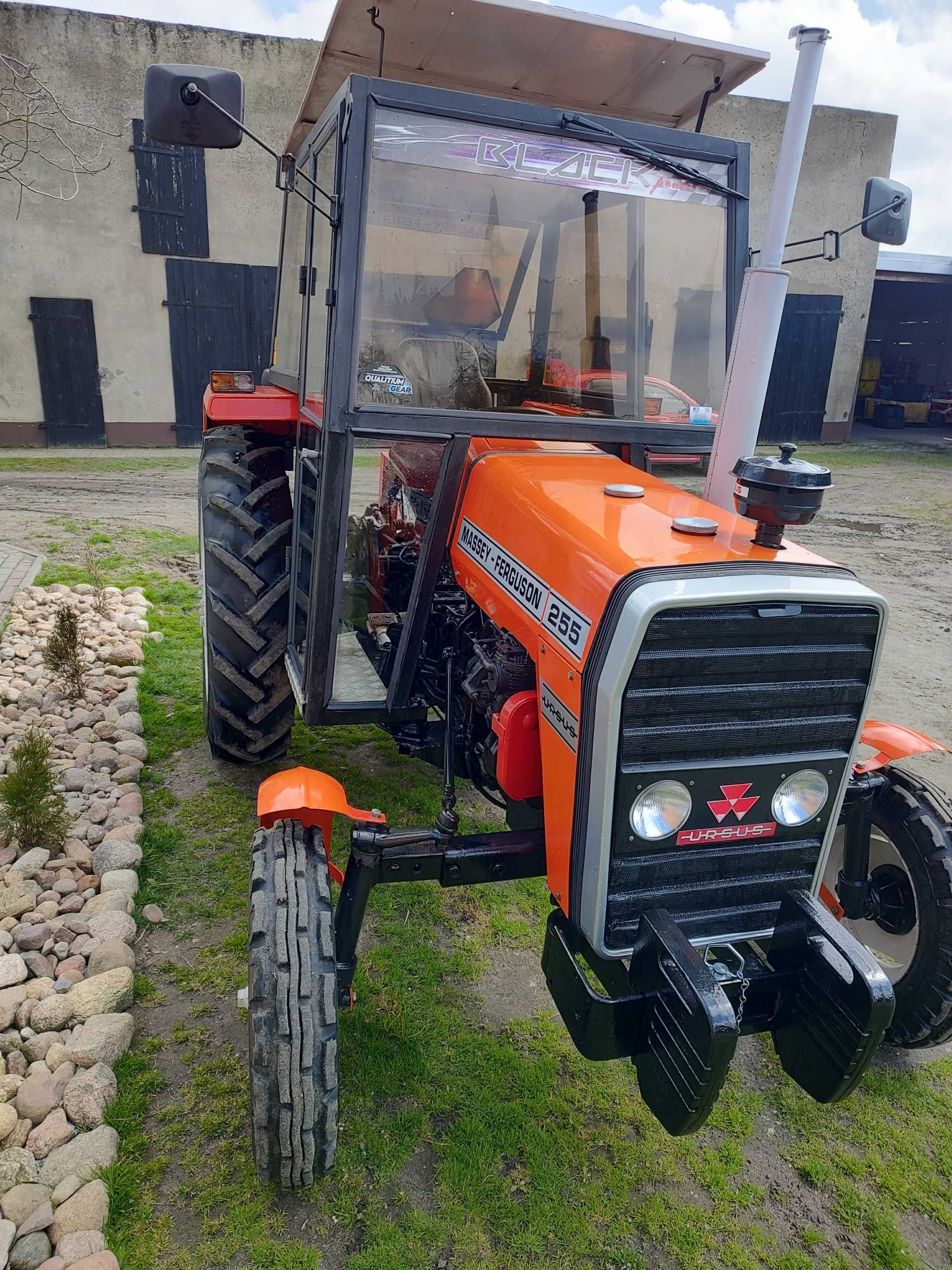 Massey Ferguson 255