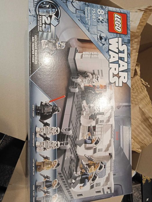LEGO Star Wars 75387 – Boarding the Tantive IV – Novo e Selado