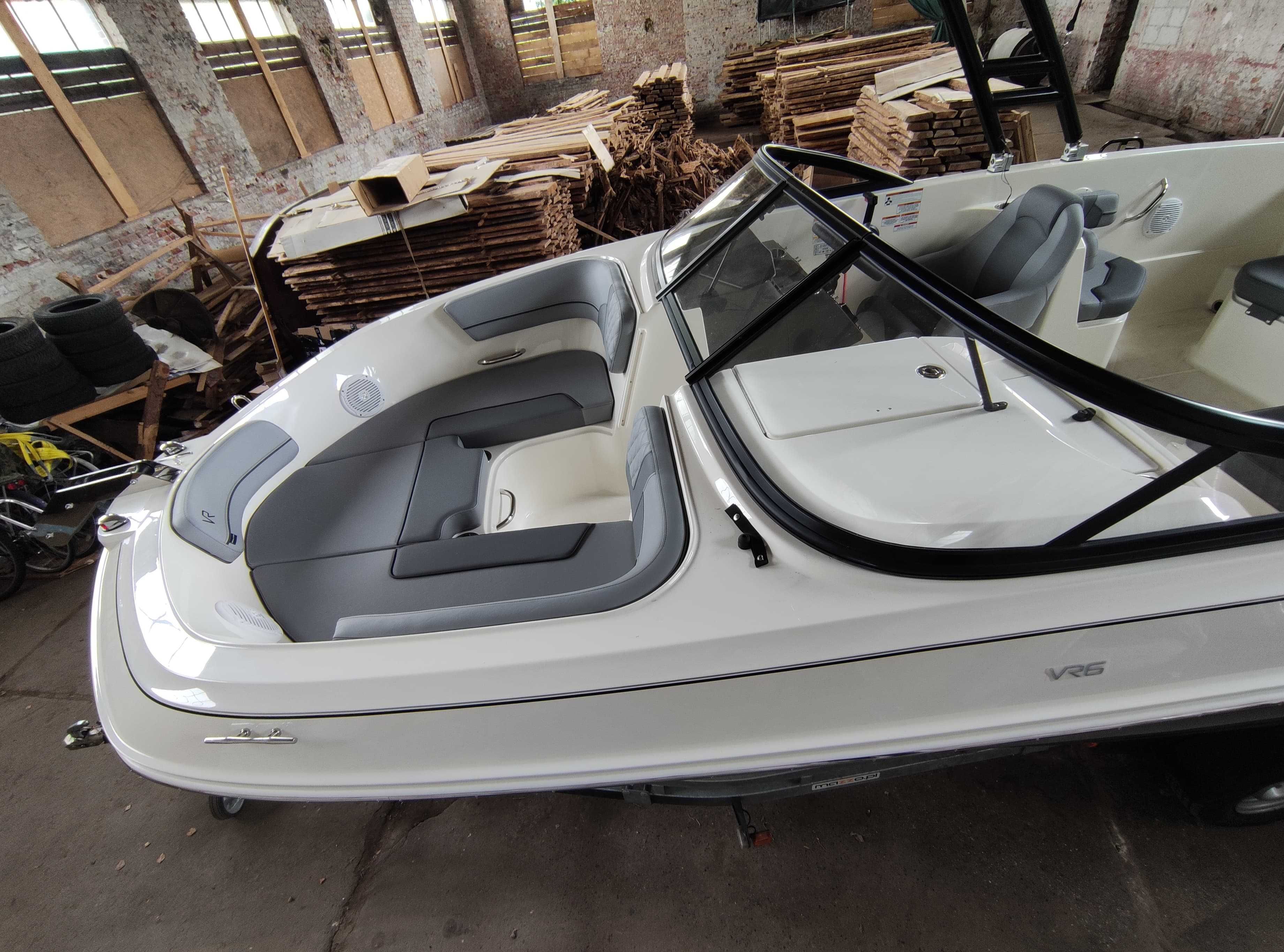 BEZ PCC Łódź motorowa motorówka Bayliner VR6e 250KM 34mth przyczepka