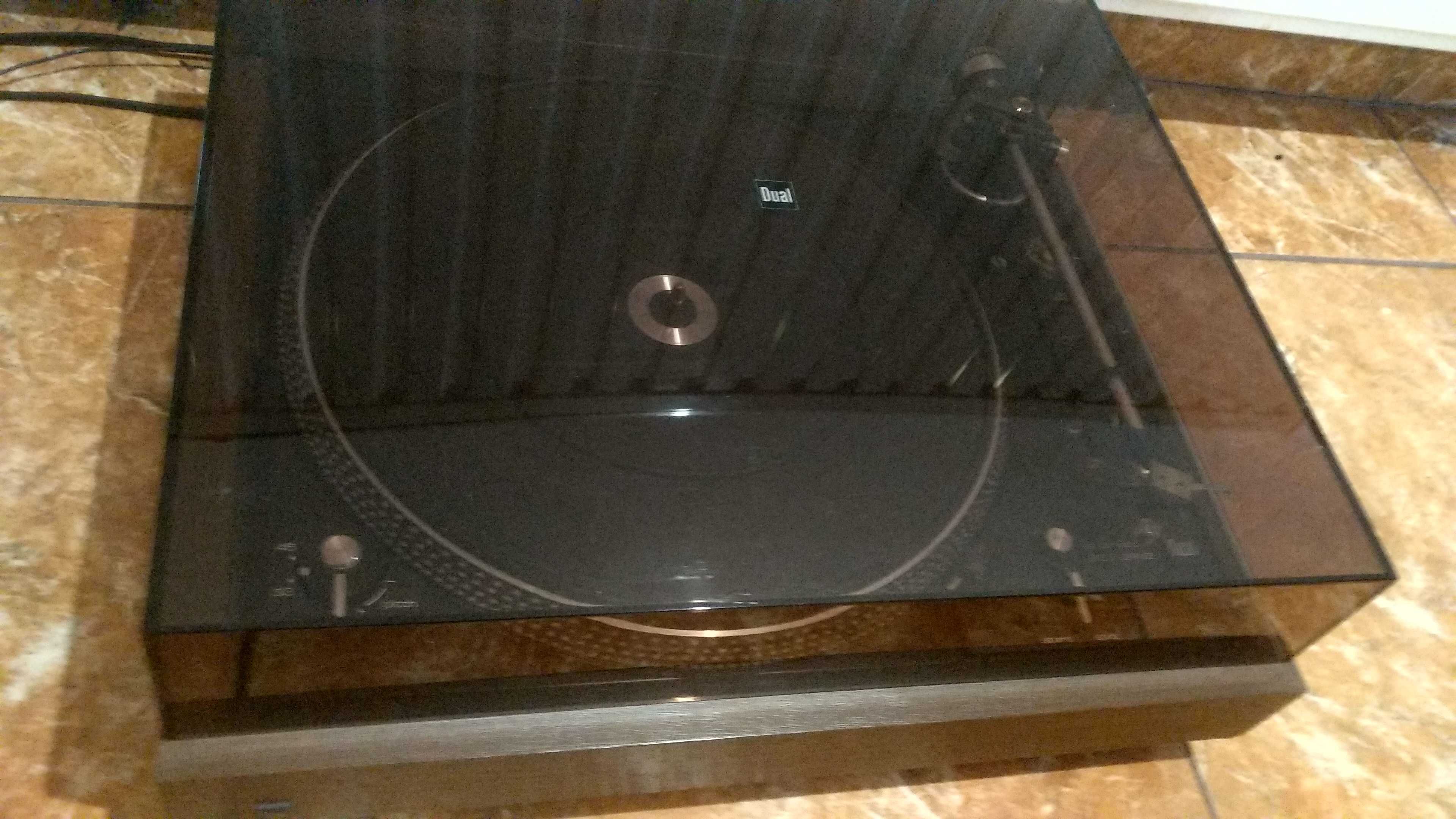 Gramofon DUAL 522