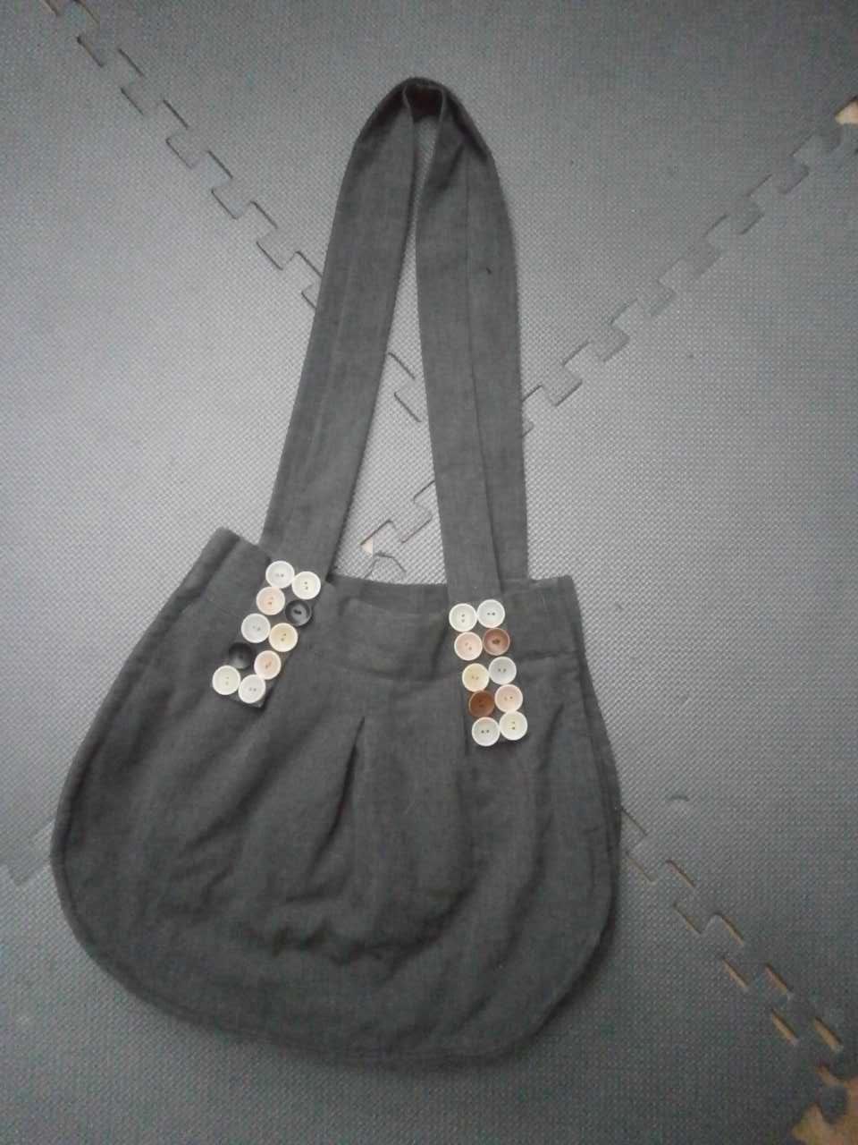 Pojemna torba torebka na ramię szara dresówka guziki handmade