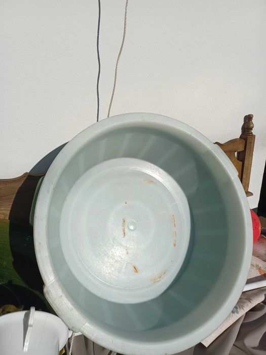 Bacias de plástico Grandes