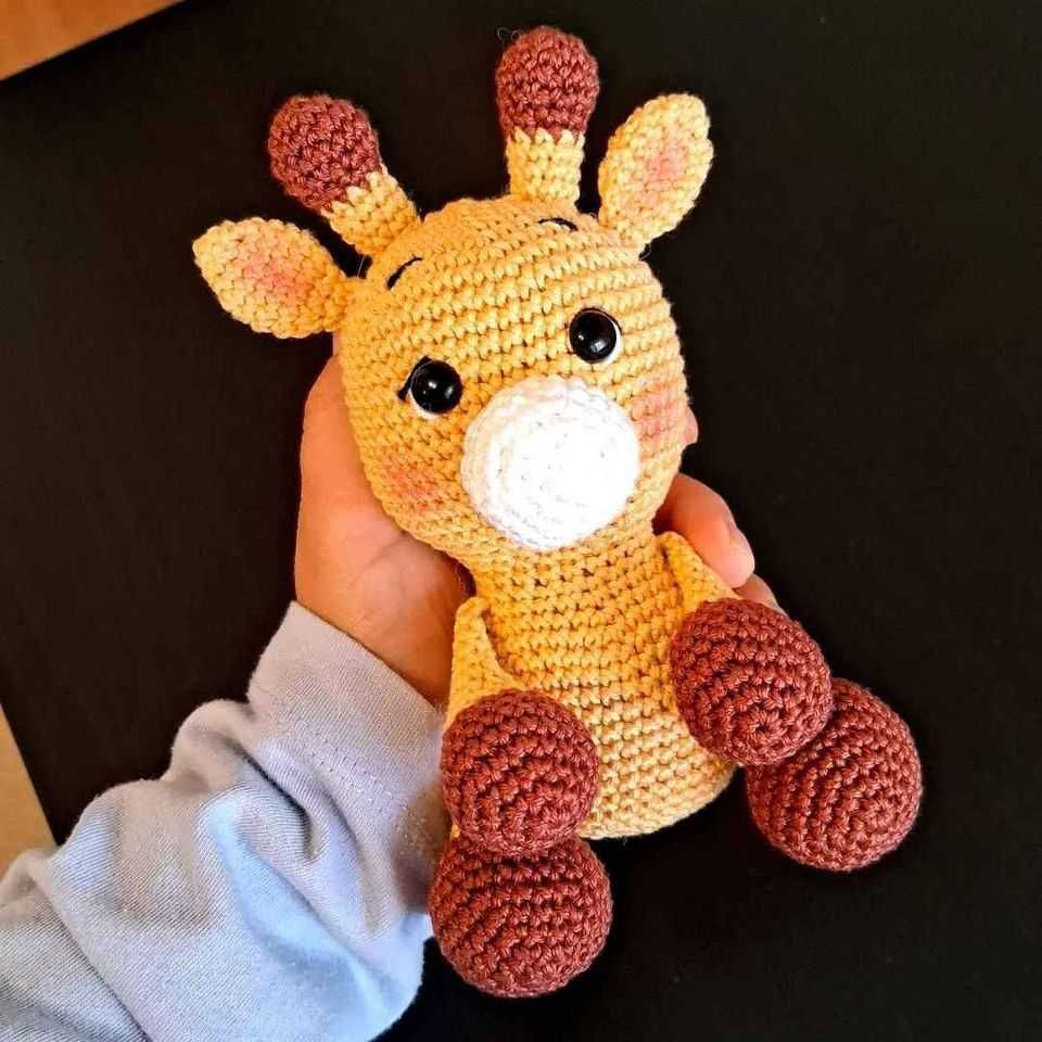 Girafa crochet feita à mão