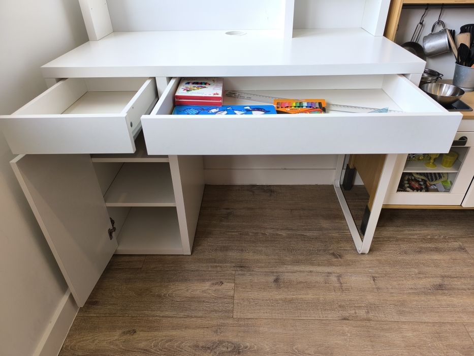 MICKE IKEA: Armários e soluções de arrumação, branco,105x50 cm

Armári