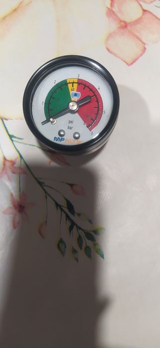 Продам осевой манометр индикатор.