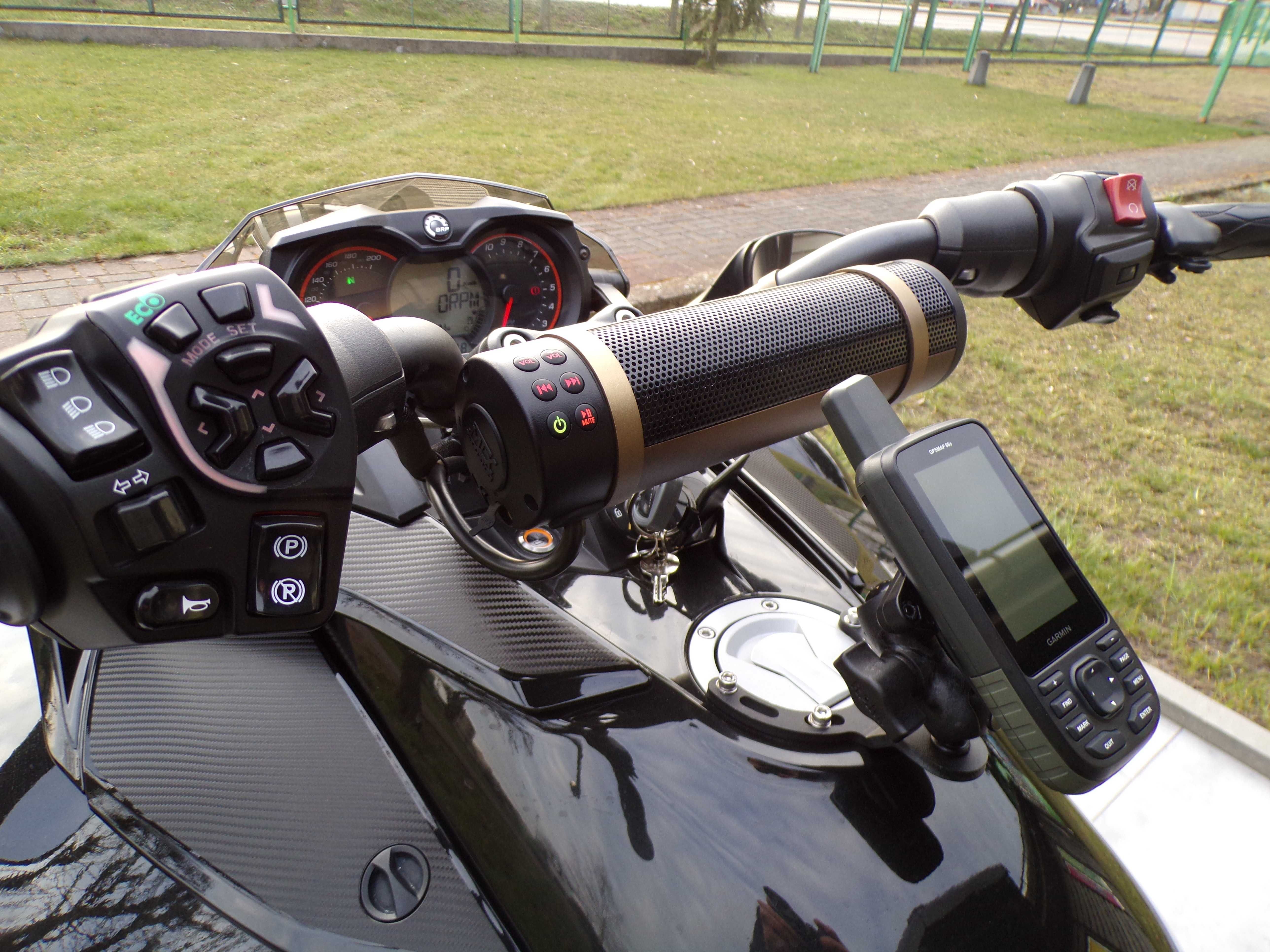 Can-Am Spyder F3 Amortyzatory FOX Kufry OEM Głośnik Kuryakyn