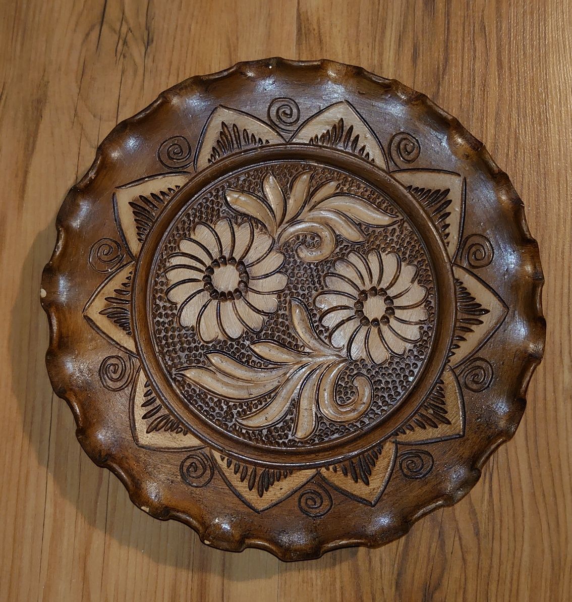 Talerz ozdobny ceramika gliniana Korond Rumunia Sztuka Ludowa
