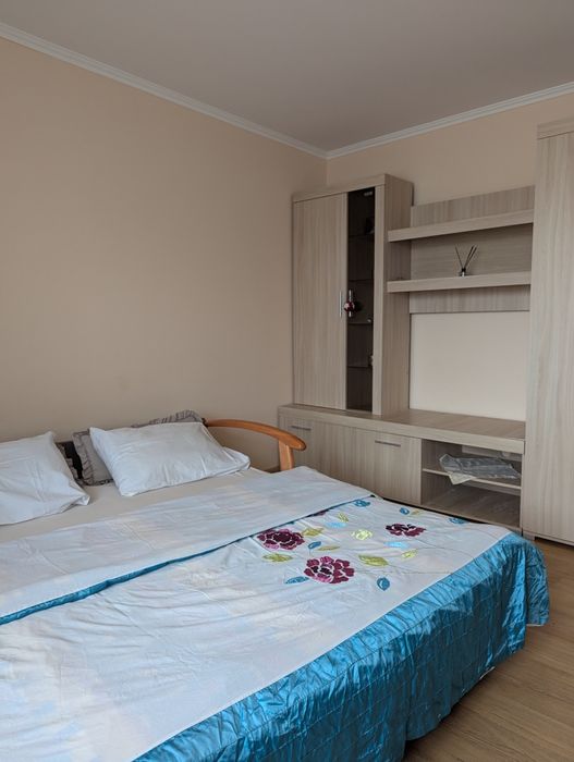 Доба Сяйво неподалік жд