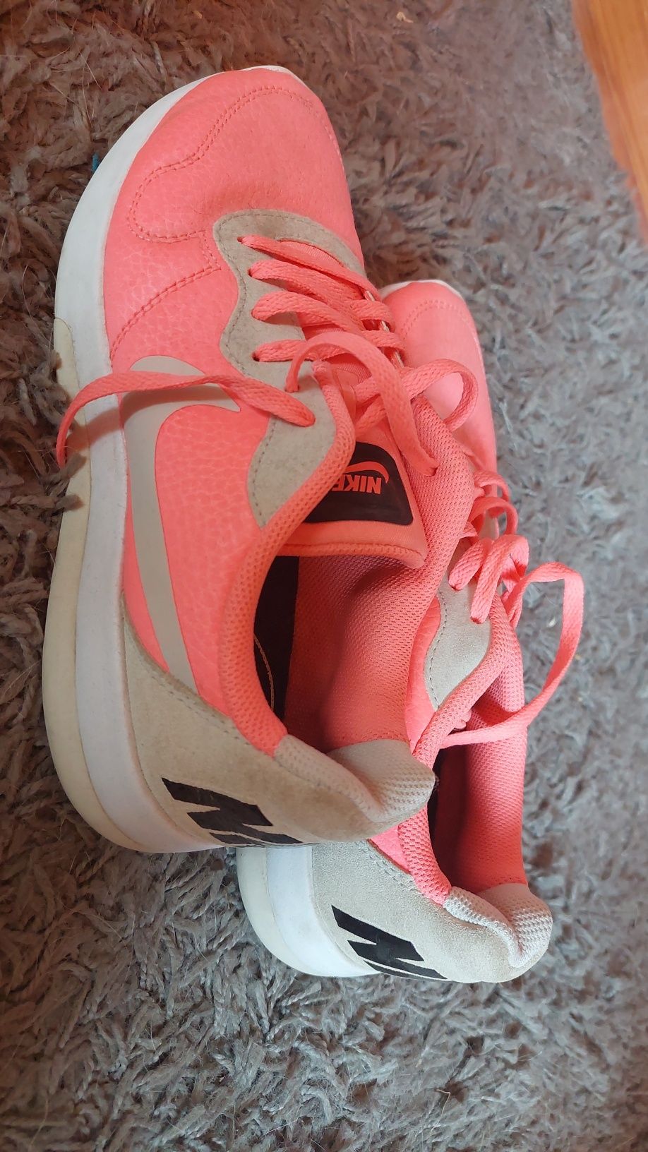 Buty Nike różowe 38