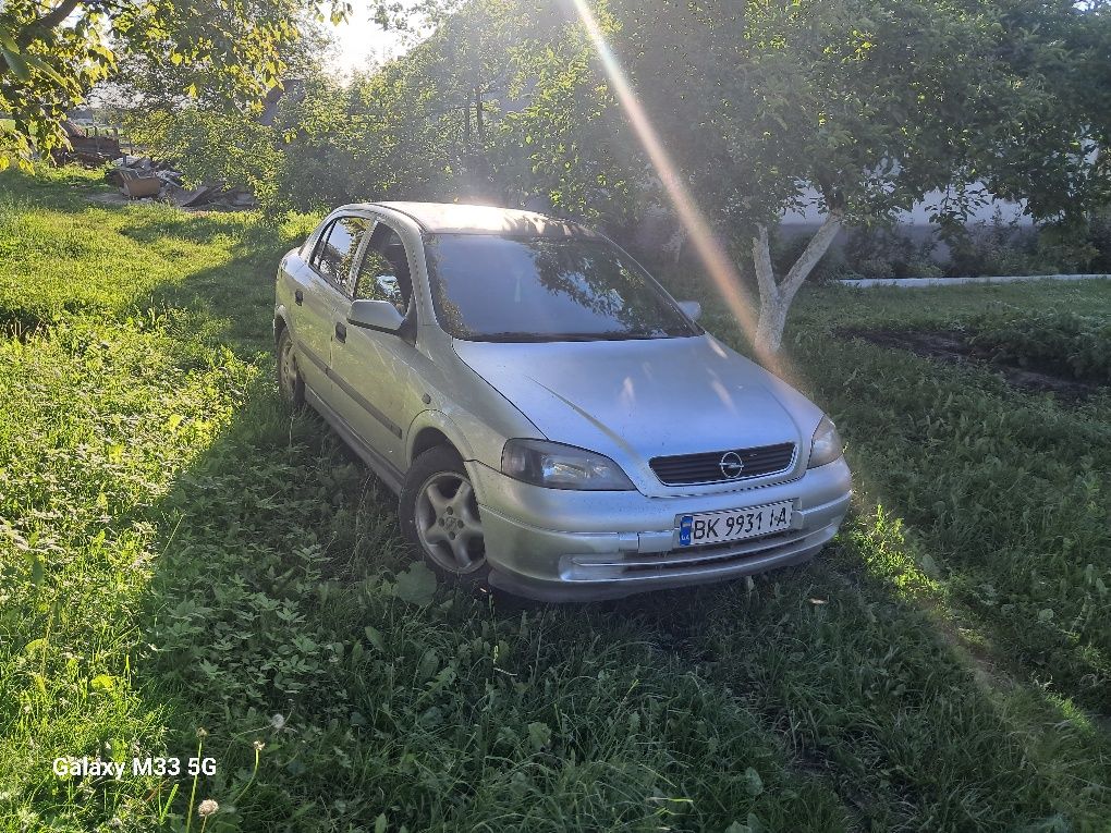 Продам опель астра дж