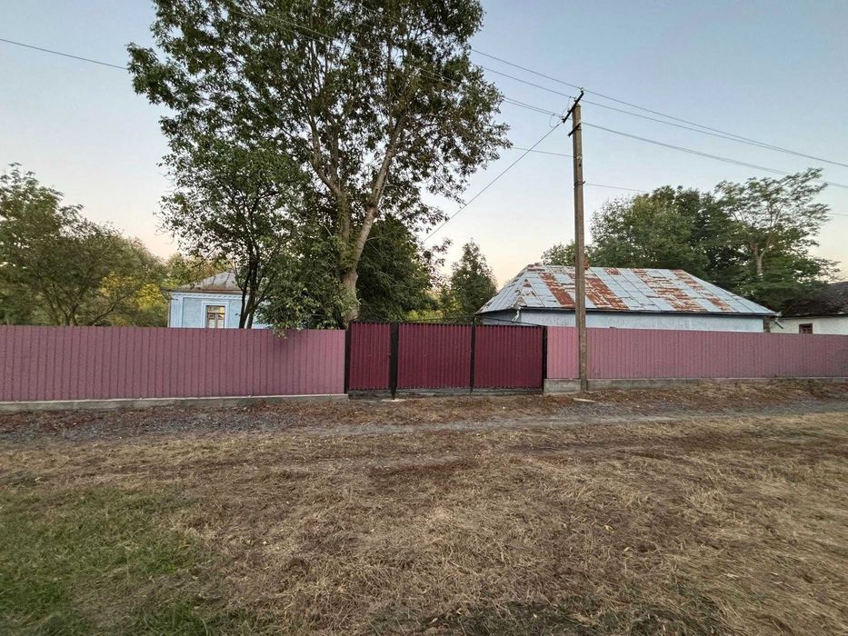 Продаж в затишному, тихому  місці  с.Кинашів