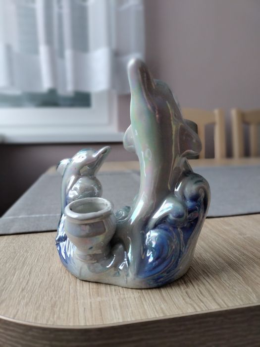 Świecznik z delfinkami