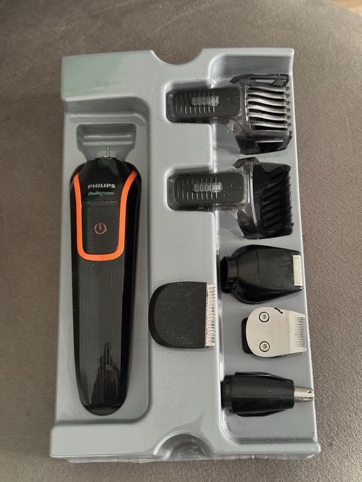 Philips multigroom grooming kit. Чоловічий тример. Електрична бритва.