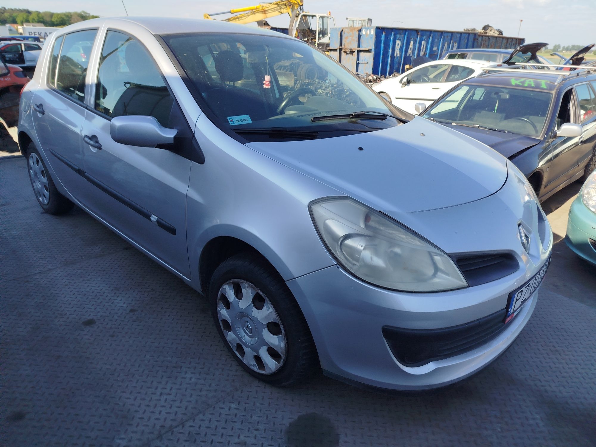 Clio III Ted69 drzwi kompletne stan bdb możliwość wysyłki