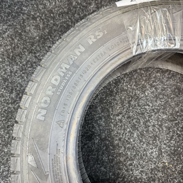 Шини зимні Б/У 185/65R15 Nokian Nordman RS 2