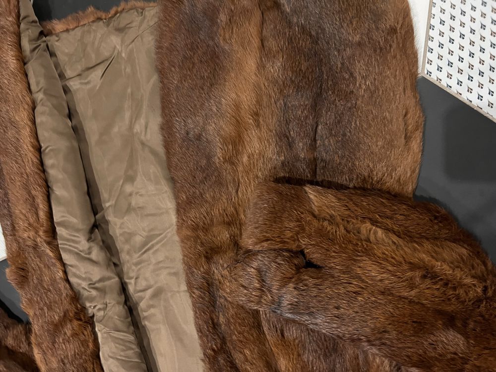 Piekne, brązowe futro naturalne Polo Norte Furs