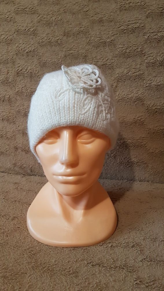 Nowa damska czapka na  jesień i zimę rozmiar M