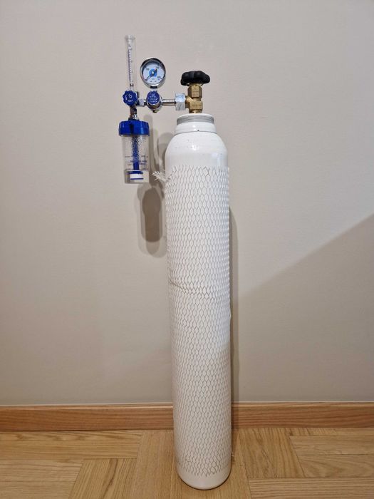 Tlenoterapia - butla tlenowa + reduktor z nawilżaczem