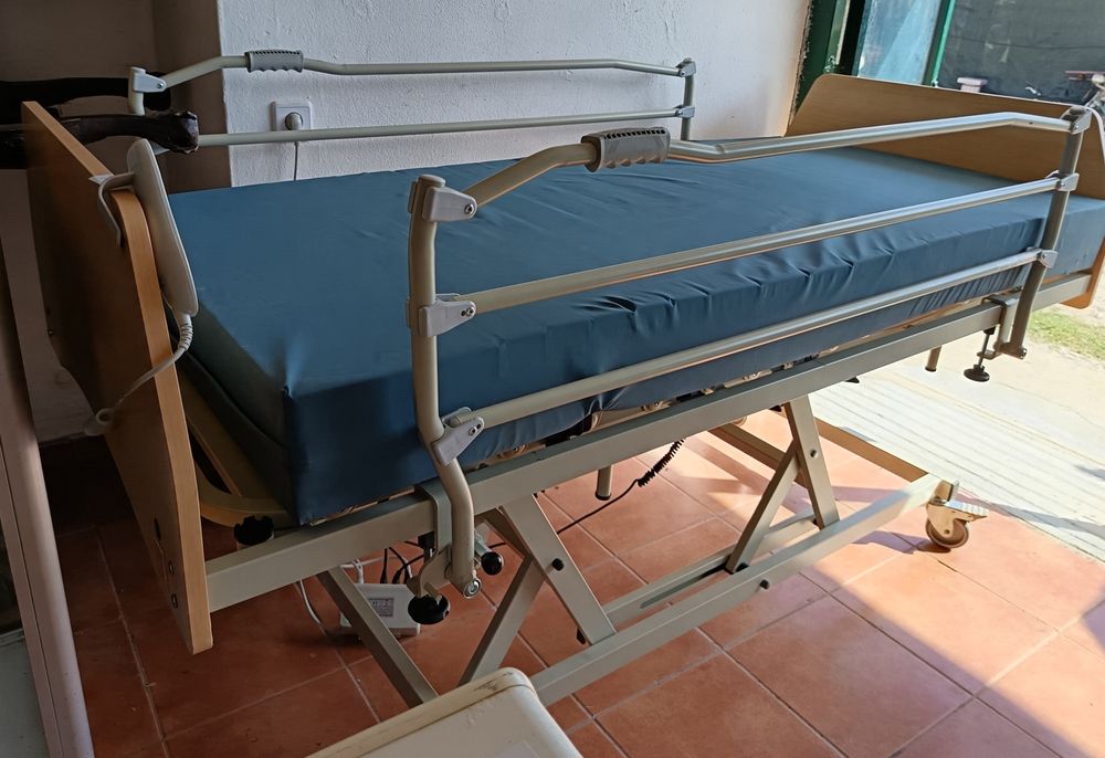 Cama elétrica articulada altura regulável