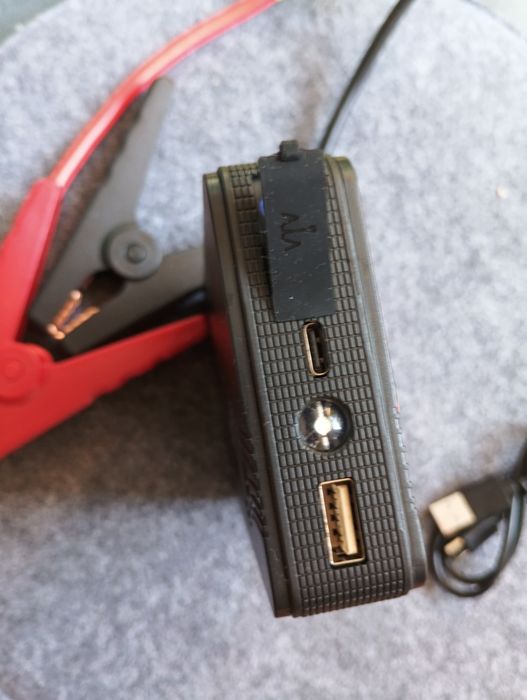 urządzenie  do awaryjnego rozruchowe, samochodowe powerbank