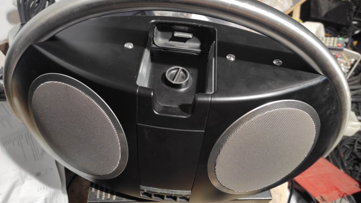 Harman kardon portable hi-fi speaker