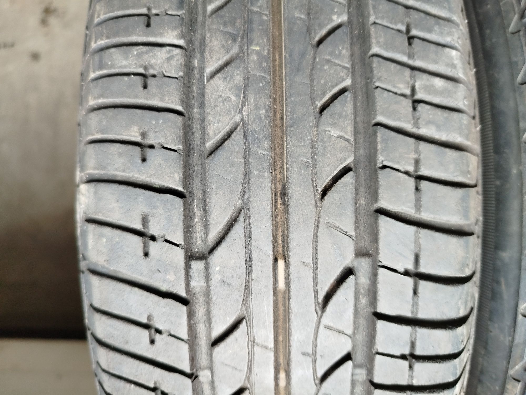 Opony letnie Bridgestone 165/70R14