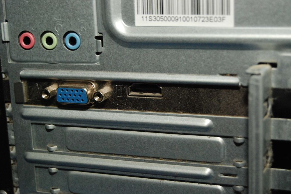Komputer Lenovo  i5-2320 8/256GB grafika Nvidia GF GT520 1 GB