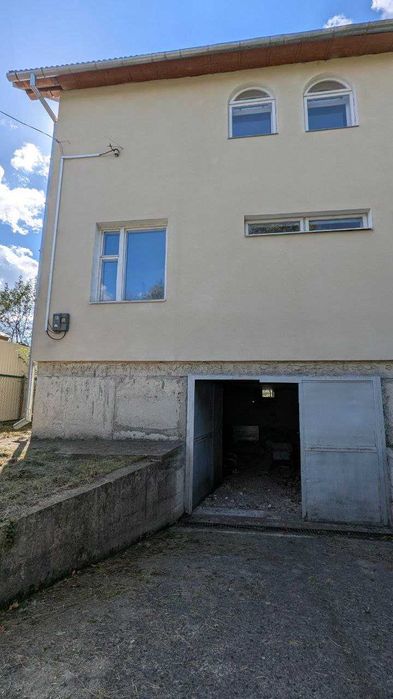 Продається дачний будинок