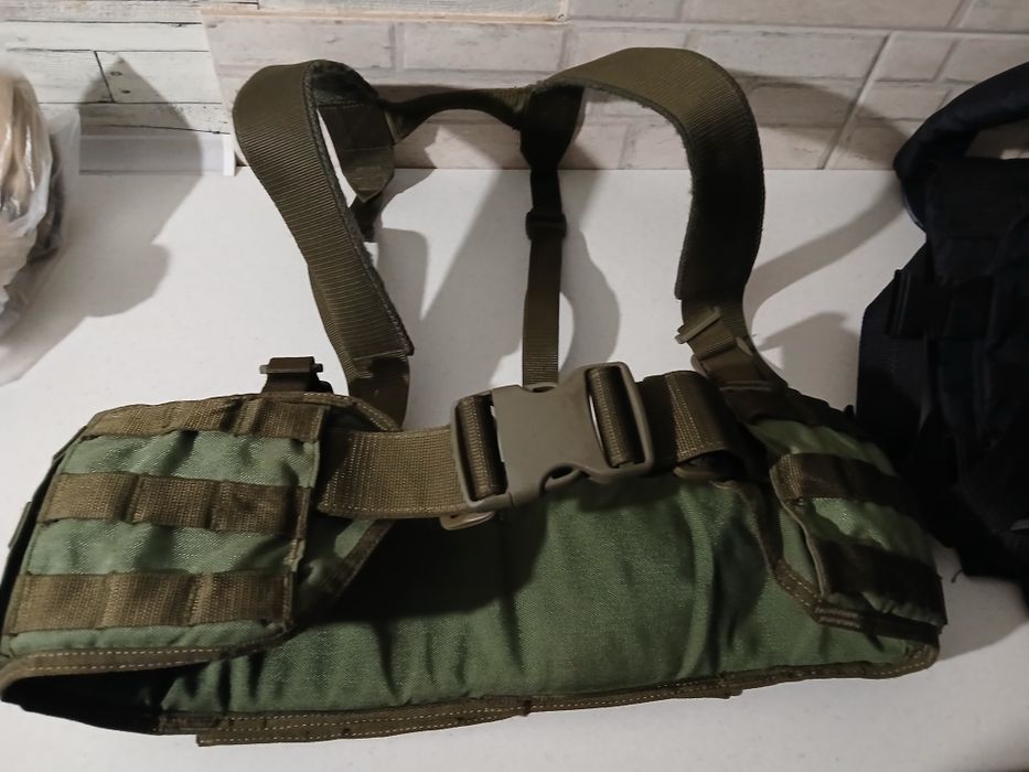 Продам берці 43 р.