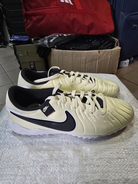 Сороконіжки Nike Tiempo Legend 10 Academy TF