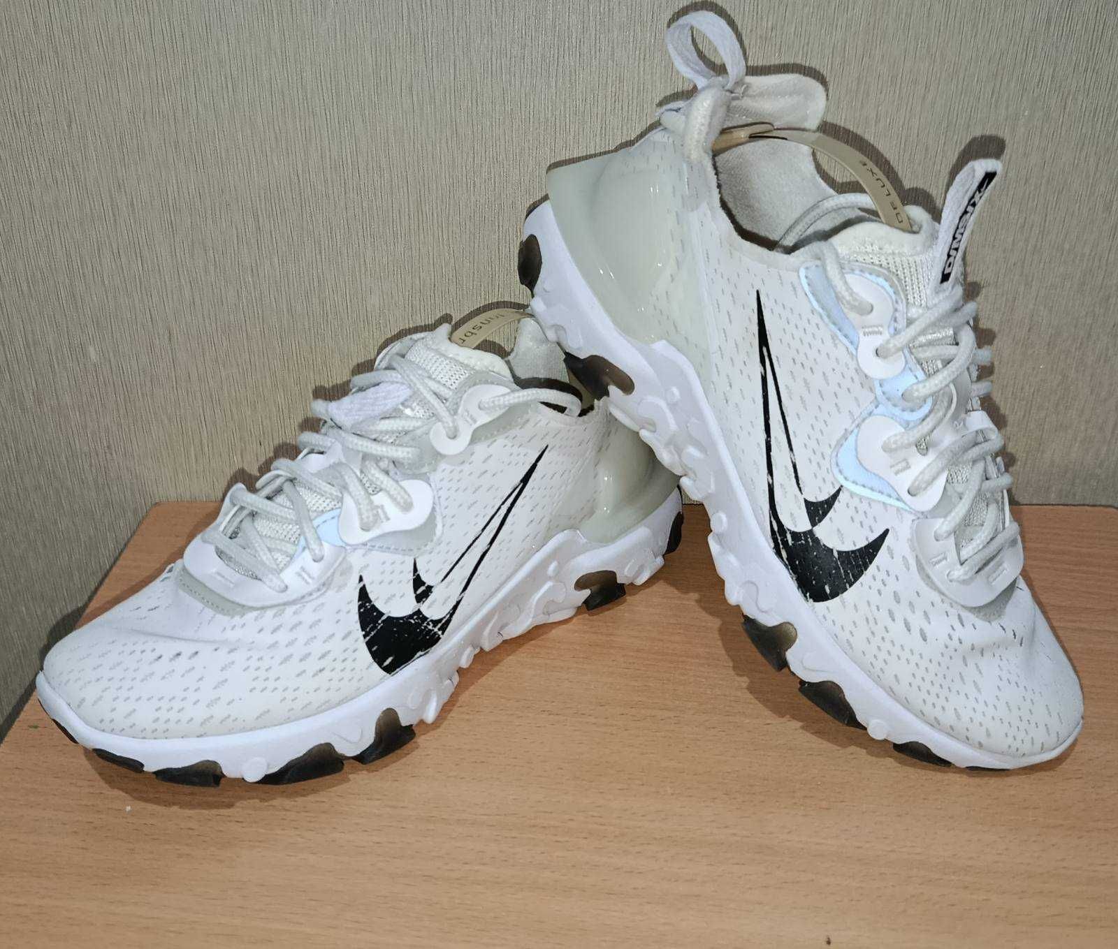 Кросiвки Nike 38 розмiру