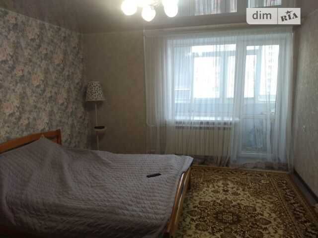 3к! квартира, Поділ, 5/10 пов, 73 м2, цегла, косметика, роздільні кімн