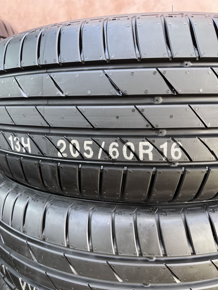 205/60/16 Kumho Ecsta PS71 205/60 R16 92V Korea