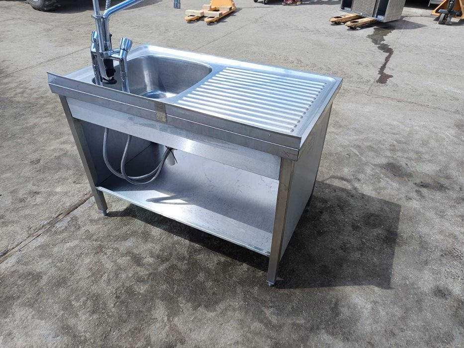 Zlew nierdzewny gastronomiczny.