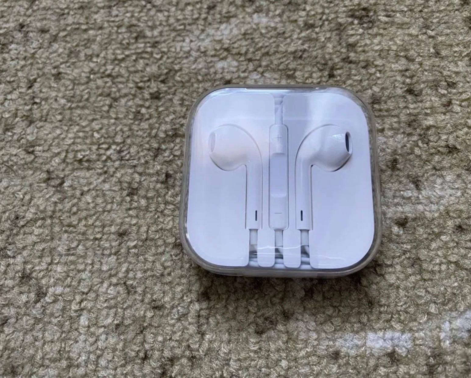 EarPods 3,5 mm из Комплекта Iphone