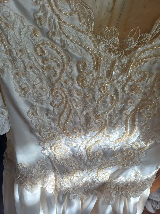 Suknia ślubna krótki rekaw