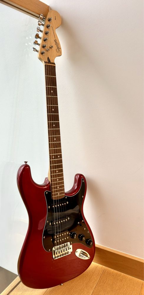 Sprzedam gitarę FENDER SQUIER Stratocaster