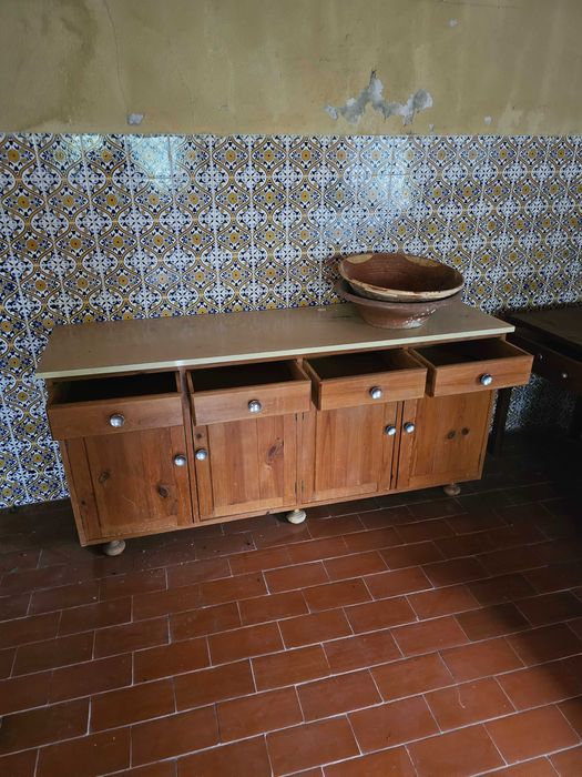 Móvel aparador rústico em pinho