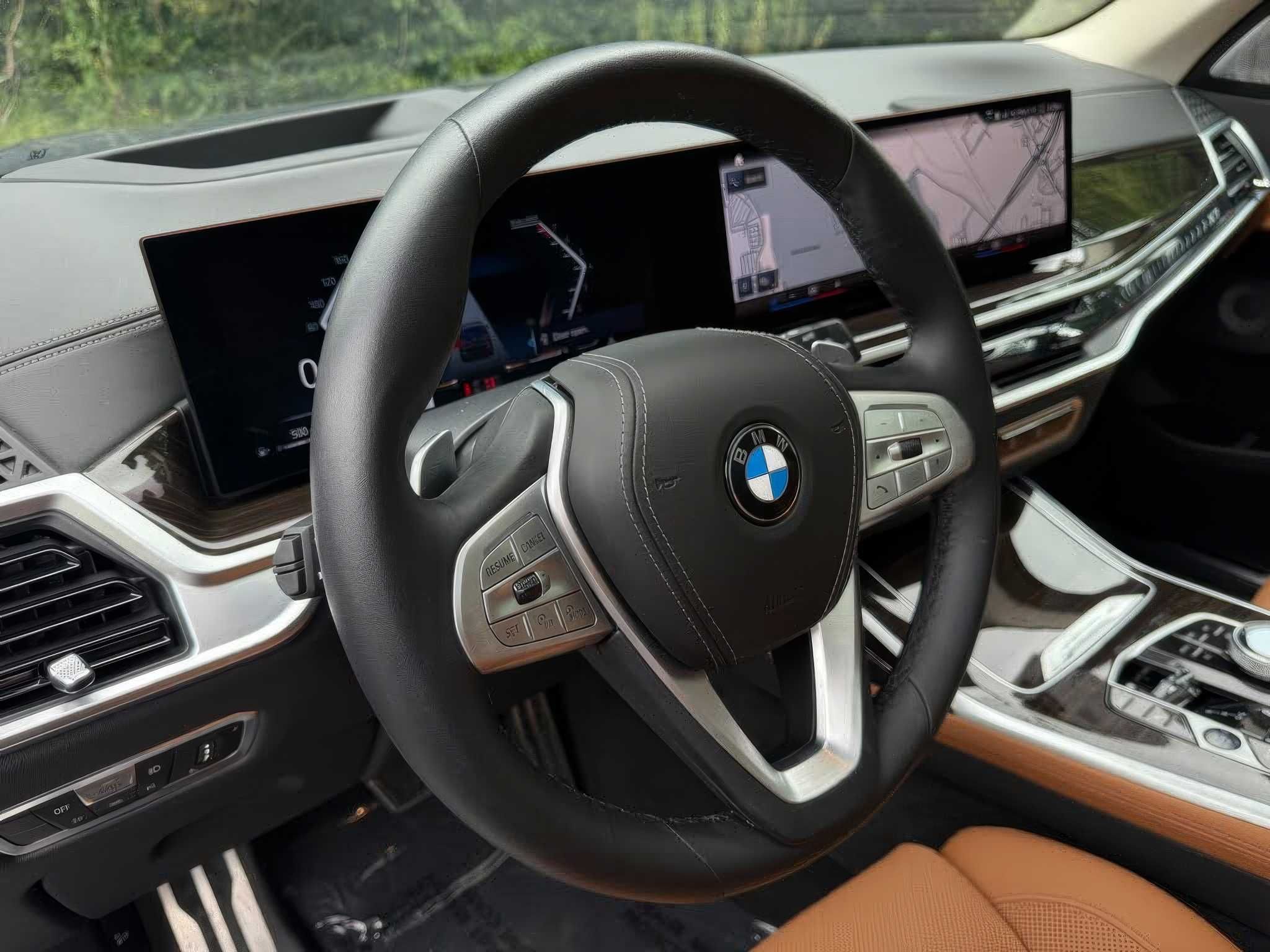 2023    BMW   X7