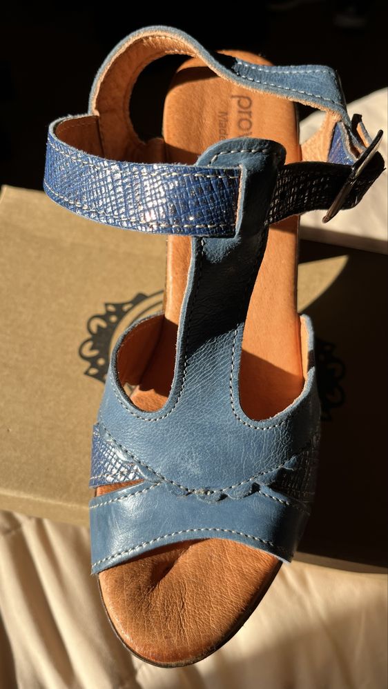 Sapatos usados uma vez