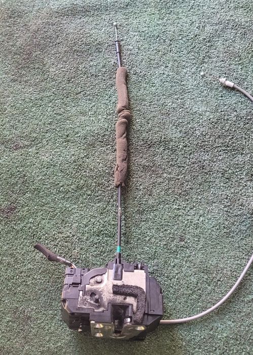 Fecho da Porta de trás lado direito Nissan Qashqai J10