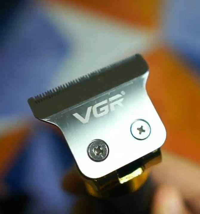 Машинка для стрижки тример для бороди та тіла акумуляторний vgr 082