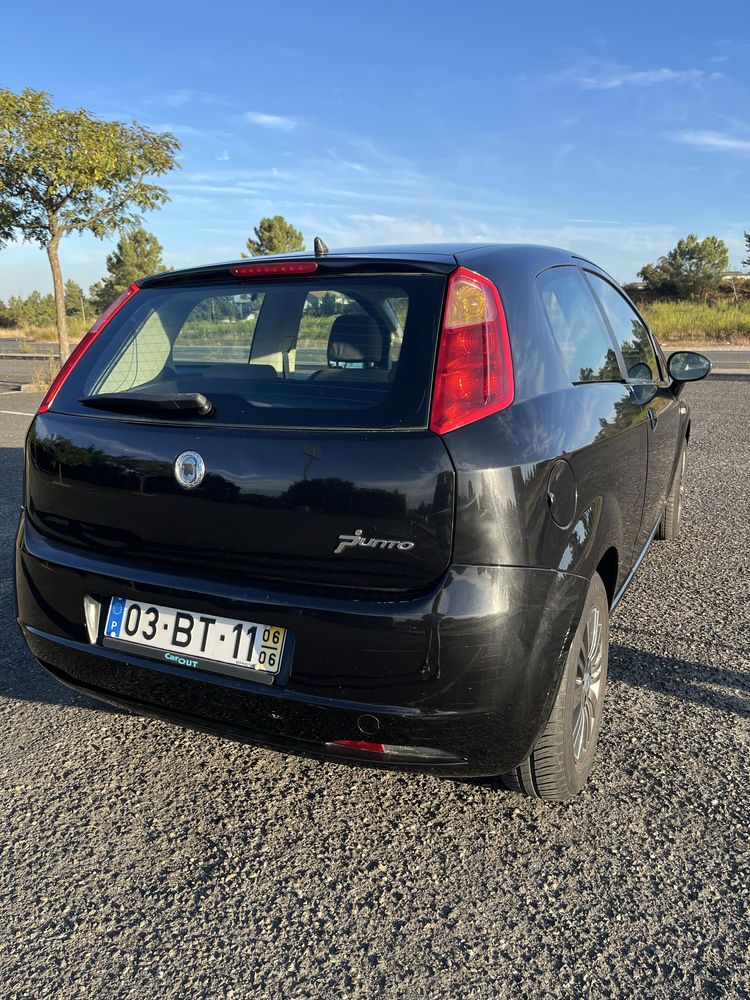 Fiat Grande Punto 5 lugares 1.3Multijet Gasoleo 2006 impecável