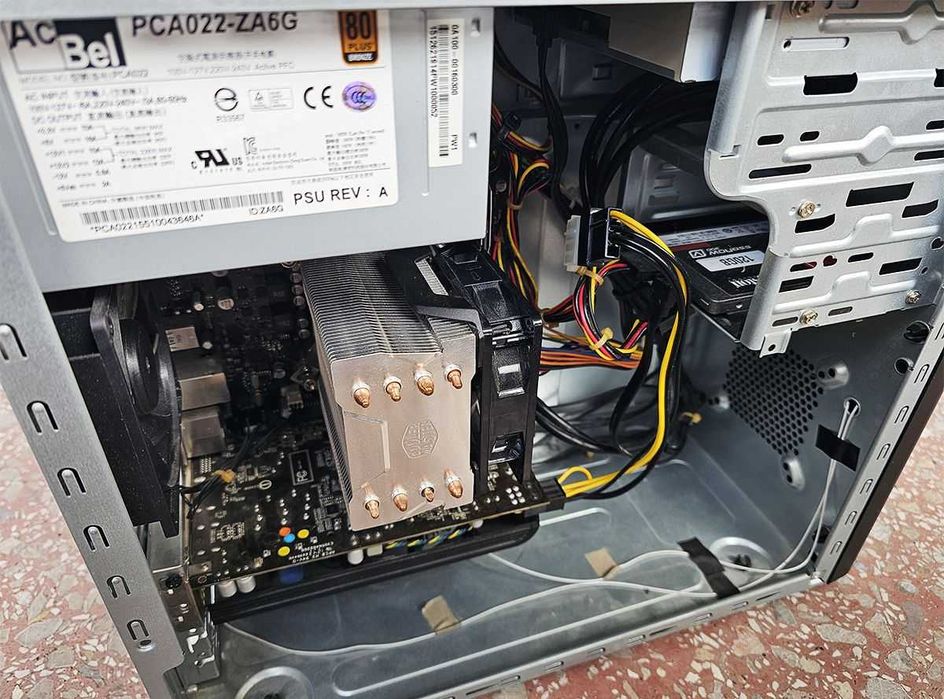 Komputer PC ASUS Intel i5 12GB RAM Radeon HD7700 1GB Windows 10 SSD