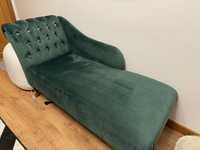 Sofá chaise longue capitone verde