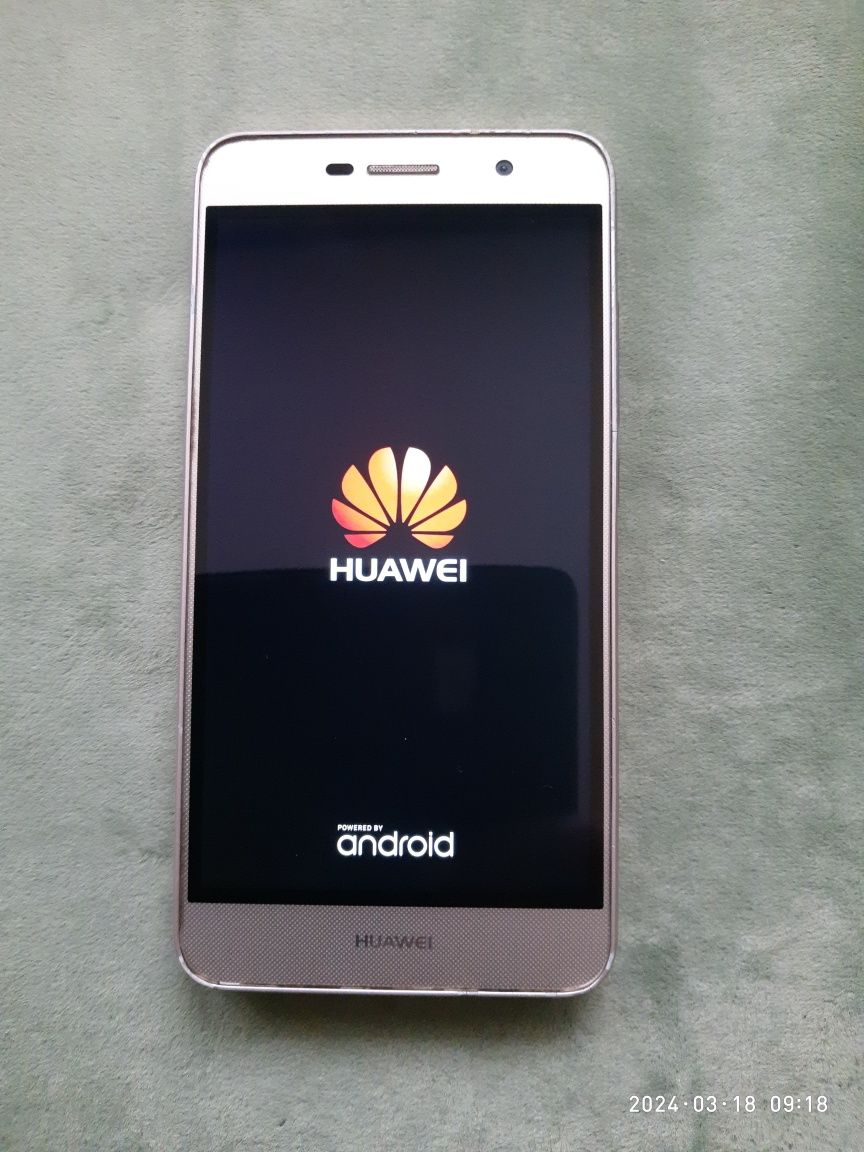 Продам телефон HUAWEI Y6Pro.