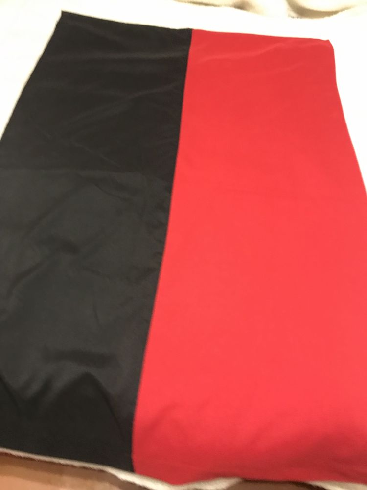 Прапор червоно чорного кольору