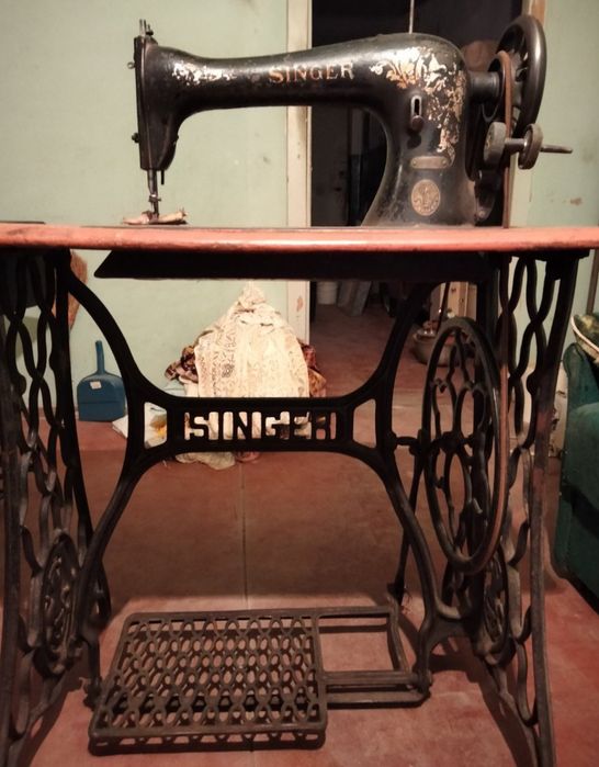 Антикварна швейна машинка Singer 16k4, Зінгер