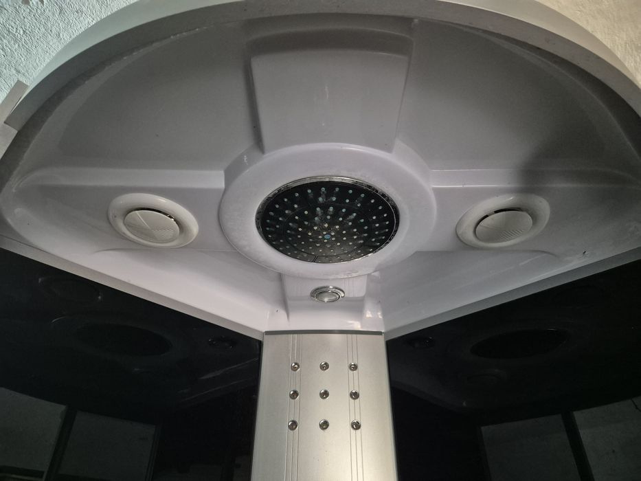 Kabina prysznicowa KERRA z hydromasażem