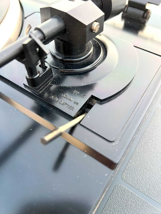 Gira-discos Sanyo TP 266 vintage semi-automático